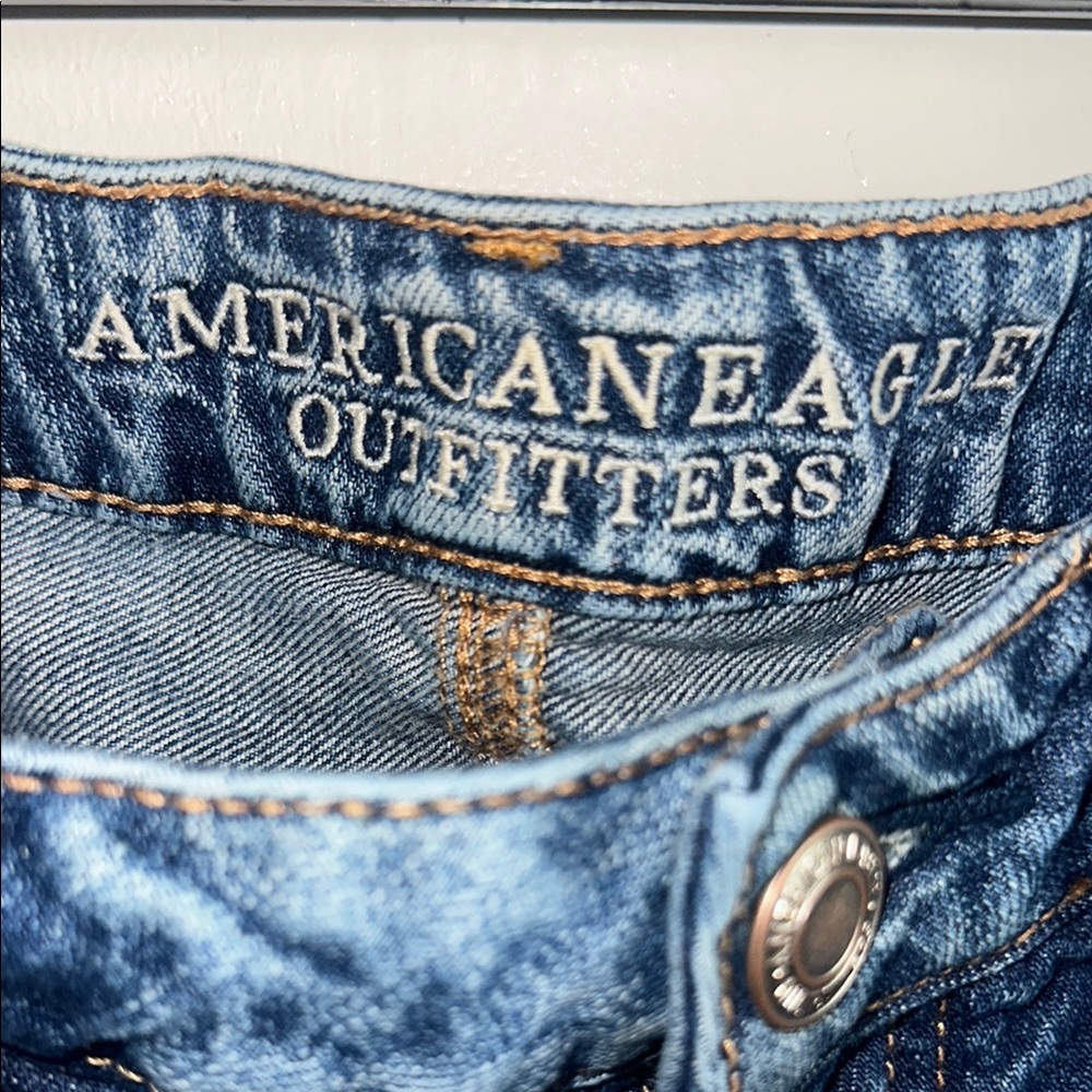 AMERICAN EAGLE OUTFITTERS Woman Bermuda Shorts Size 2 Distressed Blue Denim